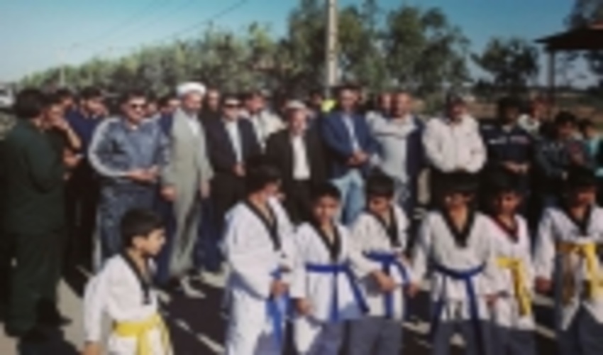 همایش پیاده روی خانوادگی نرماشیر بمناسبت گرامیداشت هفته دفاع مقدس