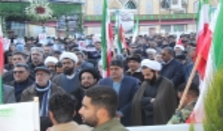 حضور پر شکوه کارکنان اداره کل منابع طبیعی  و آبخیزداری استان در مراسم میثاق با آرمان های سپهبد شهید حاج قاسم سلیمانی به همراه کارکنان سایرادارات تابعه  سازمان جهاد کشاورزی  در گلزار شهدای کرمان