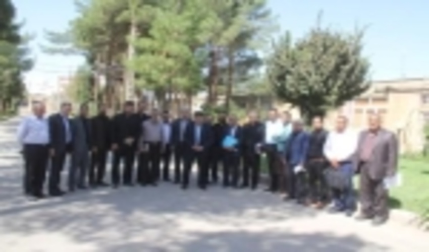 نخستین نشست مدیر کل و معاونین با پیمانکاران پروژه های آبخیزداری و آبخوانداری از محل صندوق توسعه ملی سال 1397