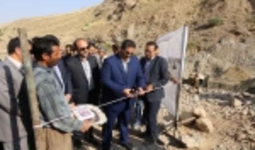 افتتاح دو پروژه بند سنگ و ملاتی در حوزه آبخیز بند مملکت شهرستان کرمان به مناسبت هفته دولت با حضورمعاون هماهنگی امور عمرانی استاندار