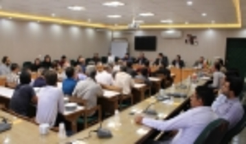 نشست همفکری و سیاست گذاری بهره برداران منابع طبیعی شهرستان کرمان در سال 98  