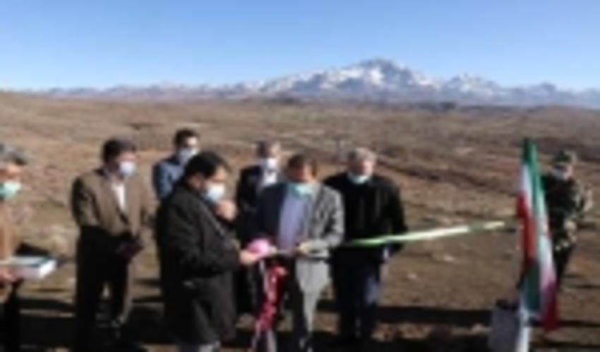 افتتاح طرح های آبخیزداری در بافت و شروع طرح ملی زراعت چوب درشهرستان ارزوئیه با حضور رئیس سازمان جنگل‌ها، مراتع و آبخیزداری کشور