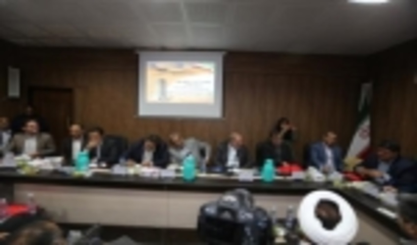 مدیر کل در دومین نشست بررسی راهکارهای توسعه فهرج :از سال گذشته 69میلیارد تومان در مالچ پاشی و بیش از 1میلیارد تومان در بخش آبخیزداری فهرج هزینه شده است .