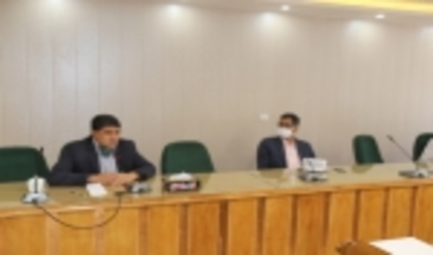 نشست مشترک مدیران کل منابع طبیعی و آبخیزداری و ثبت اسناد و املاک بمنظور رفع موانع کاداستر اراضی استان کرمان 