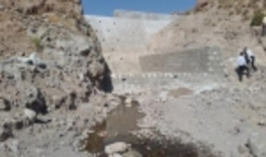 احداث 6 بند سنگ و سیمانی در حوزه آبخیز بیدخوان بردسیر تا پایان سال 97 و ادامه کار در سال  98 از محل اعتبارات صندوق توسعه ملی 