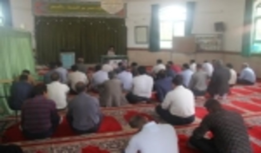 همزمان با حلول ماه مبارک رمضان نوای روحبخش تلاوت قرآن در فضای اداره کل منابع طبیعی و آبخیزداری طنین انداز شد .