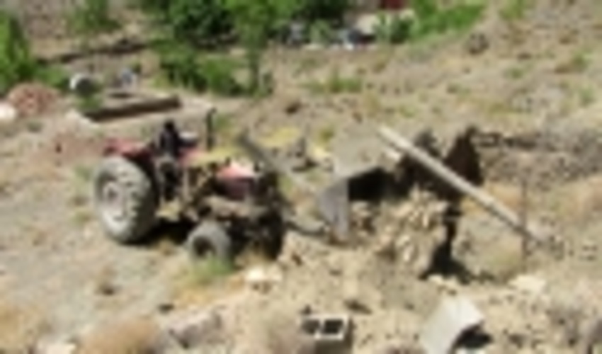 اجرای حکم قلع و قمع بر روی پانصد متر مربع از اراضی تصرفی فیض آباد راور 