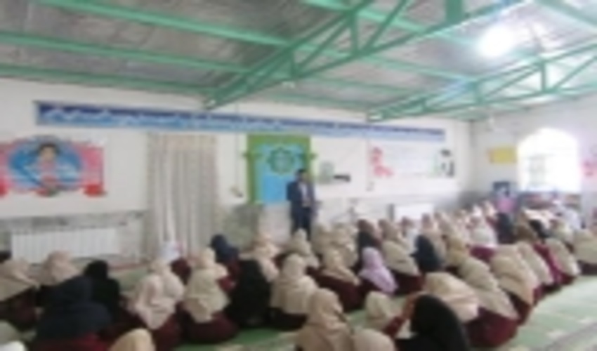  نگاه ویژه به آموزش ،  ترویج  و فرهنگ حفظ منابع طبیعی در مدارس راور 