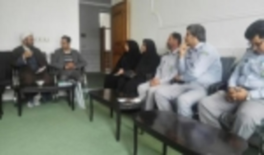 دیدار رئیس منابع طبيعي شهرستان بردسير با امام جمعه در خصوص معرفی پروژه های آبخیزداری