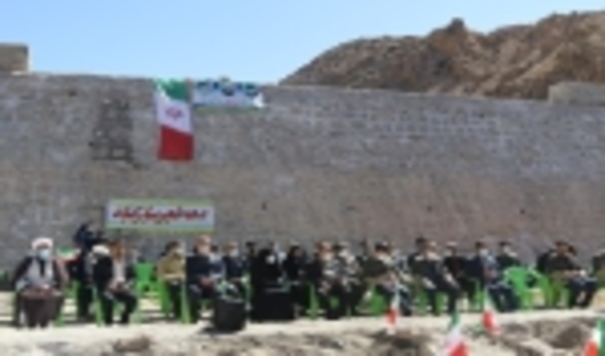 آیین شروع بکار و بهره برداری طرح های آبخیزداری در زرند