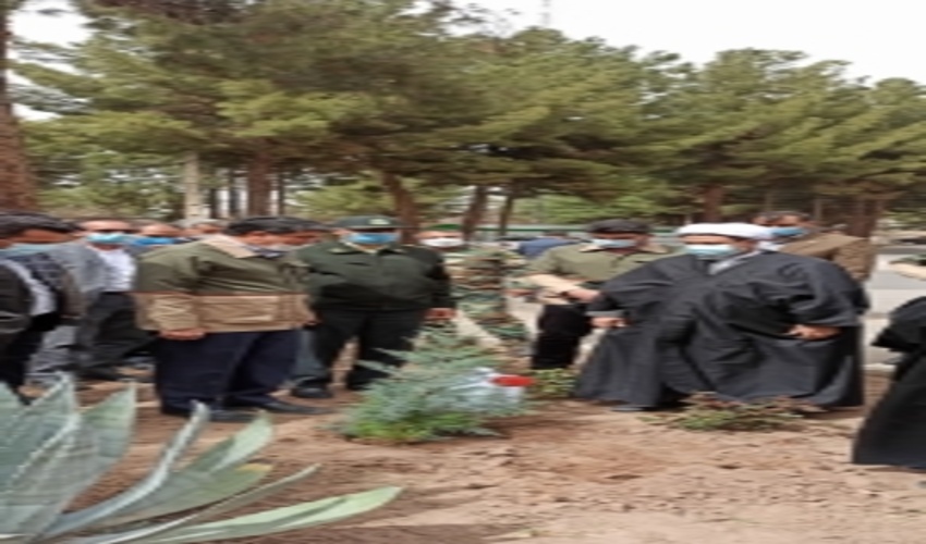 اقامه نماز وحدت و غرس نهال توسط نماینده ولی فقفیه در استان 