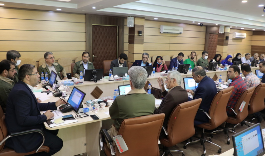 رییس سازمان منابع طبیعی کشور در نشست نمایندگان تشکل های مردم نهاد: در برنامه های روز جهانی بیابان زدایی از کتاب تاریخ شفاهی مقابله با بیابان زایی رونم