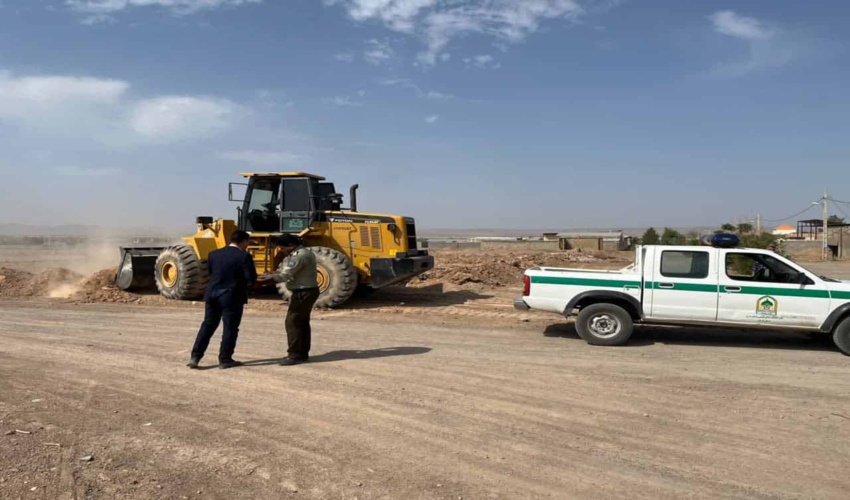 رفع تصرف اراضی ملی در منطقه جوادیه الهیه نوق شهرستان رفسنجان 