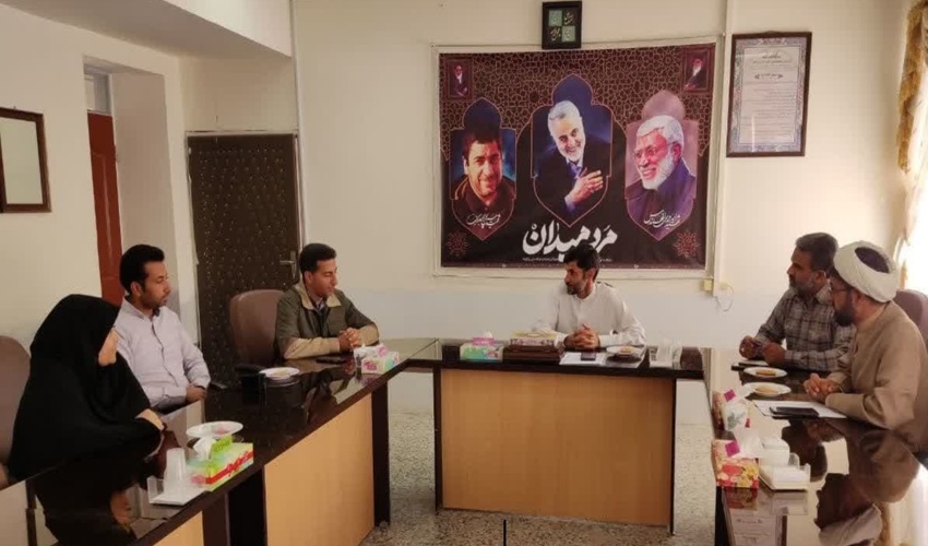 جلسه هماهنگی به منظور همکاری مشترک و انعقاد تفاهم نامه بین اداره منابع طبیعی و آّبخیزداری با آموزش و پرورش شهرستان انار 