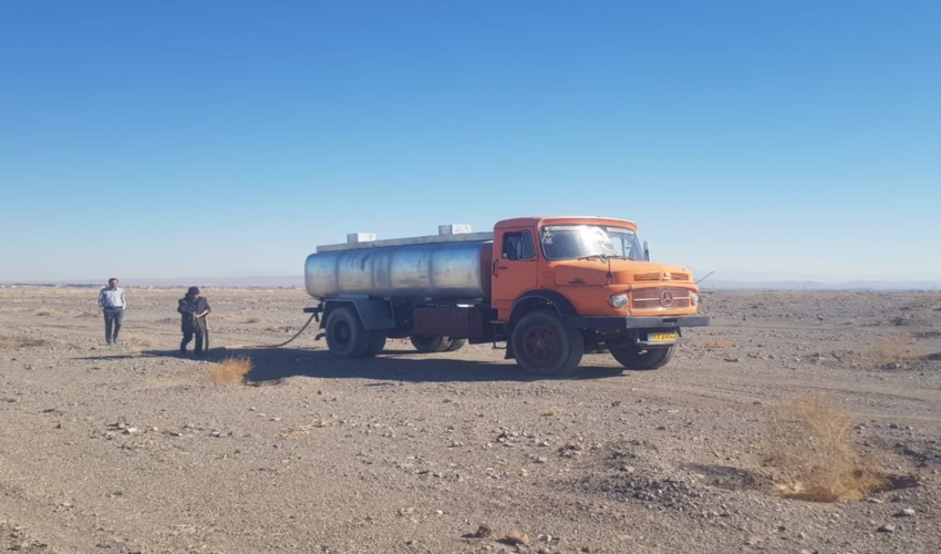 آغاز پروژه آبیاری و مراقبت عرصه های نهالکاری شده مینو دشت شهرستان انار