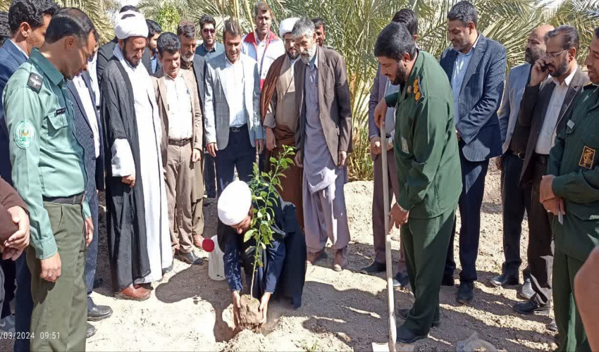 مراسم نهالکاری به مناسبت آغاز هفته منابع طبیعی و روز درختکاری در شهرستان فهرج