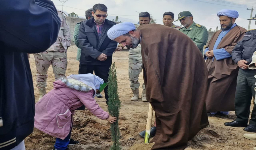 نهالکاری به یاد شهدای امنیت در شهرستان راور 