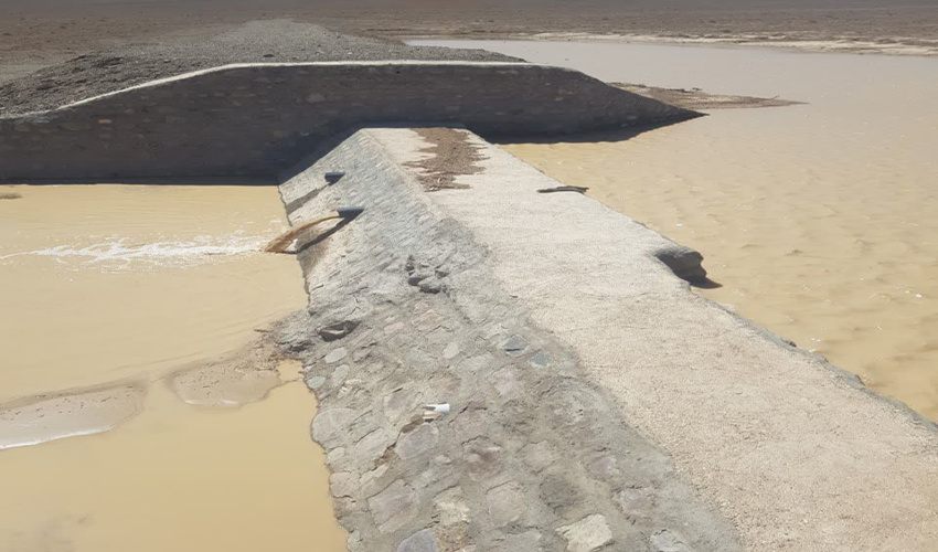 اثر بخشی سازه های آبخیزداری در منطقه بیاض شهرستان انار