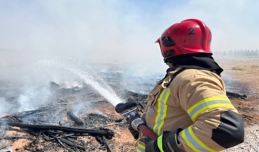 چگونگی مدیریت بحران در هنگام آتش سوزی  با برگزاری مانورهای اطفا حریق