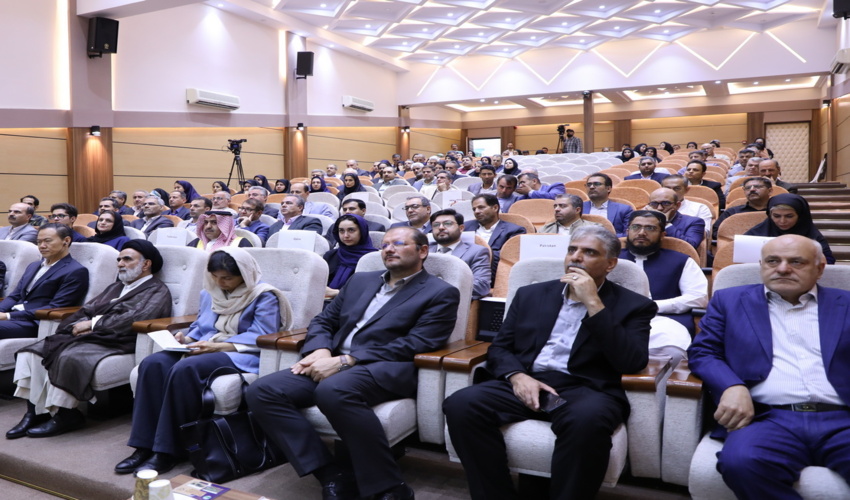 تقدیر معاون وزیر و رئیس سازمان منابع طبیعی و آبخیزداری کشور از مدیرکل منابع طبیعی استان کرمان