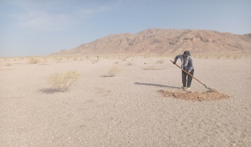 احداث هلالی آبگیر با هدف بالابردن توان اقتصادی مرتعداران