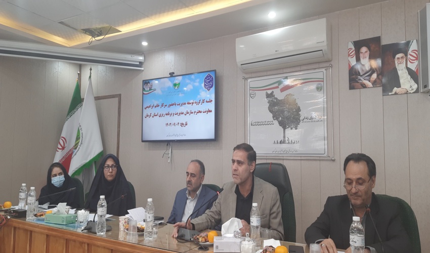 سازمان مدیریت و برنامه ریزی در کنار دستگاه های اجرایی استان با هدف رضایتمندی مردم قرار دارد