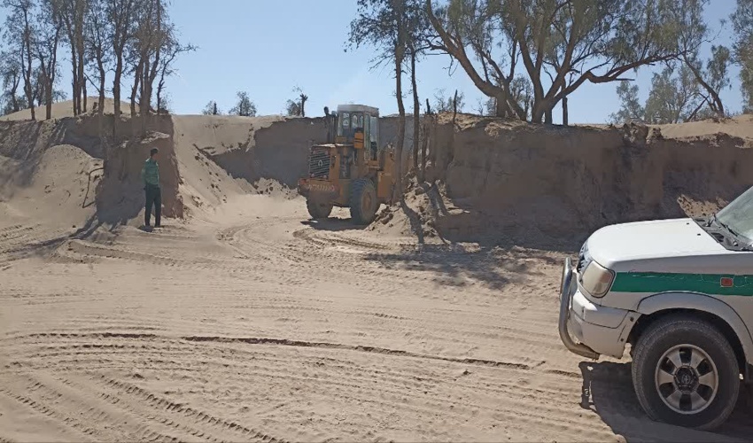 توقف برداشت غیرمجاز شن و ماسه بادی در فهرج؛ منابع طبیعی بر اجرای قاطع قانون تأکید دارد