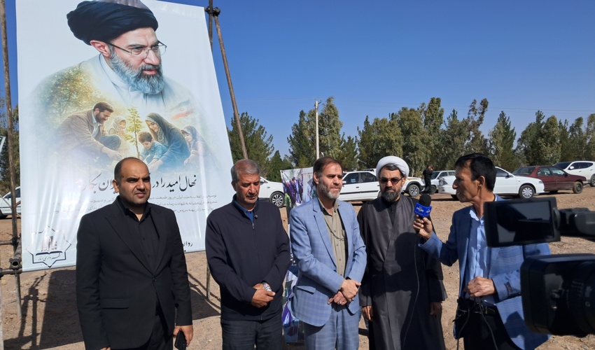 غرس 5 هزار اصله نهال با ذکر یا زهرا (س) در شهرستان انار